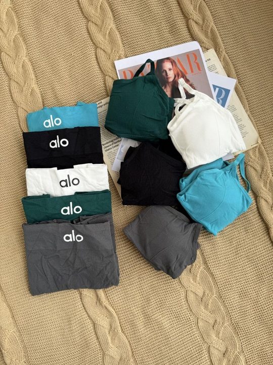 ست نیمتنه و شورتک مدل alo با بند قابل تنظیم و شورتک سیملس